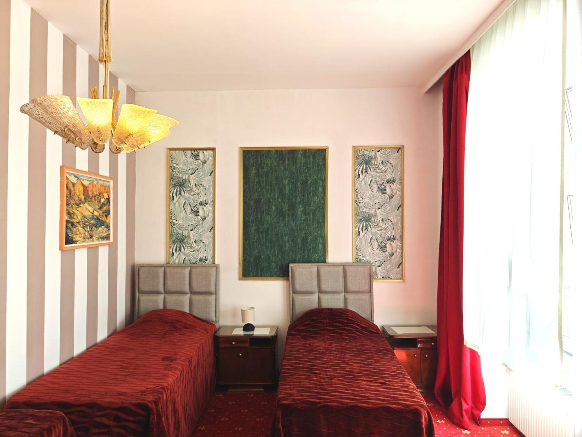 Hotel Viktoria Vienna Esterno foto